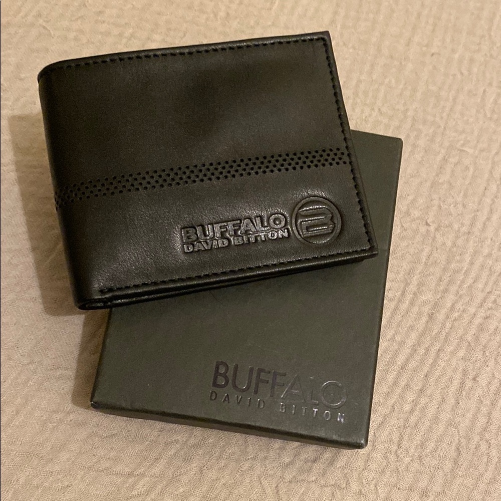 Buffalo David Bitton Perforated Black Wallet - Card Holder. New with box .